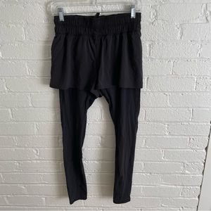 NWOT Lululemon Leggings attached to shorts Sz 6 *black*